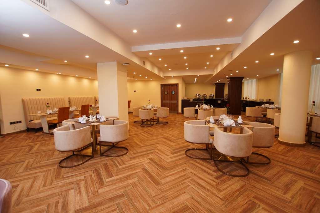 Best Western Premier Dynasty Addis Abeba Restaurant foto